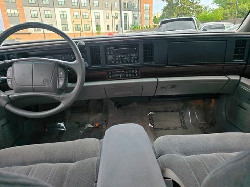Used 1997 Buick Le Sabre Custom w/ Headliner Lighting Pkg FWD image 16