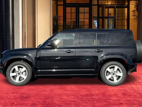 New 2026 Land Rover Defender 110 X-Dynamic SE image 3