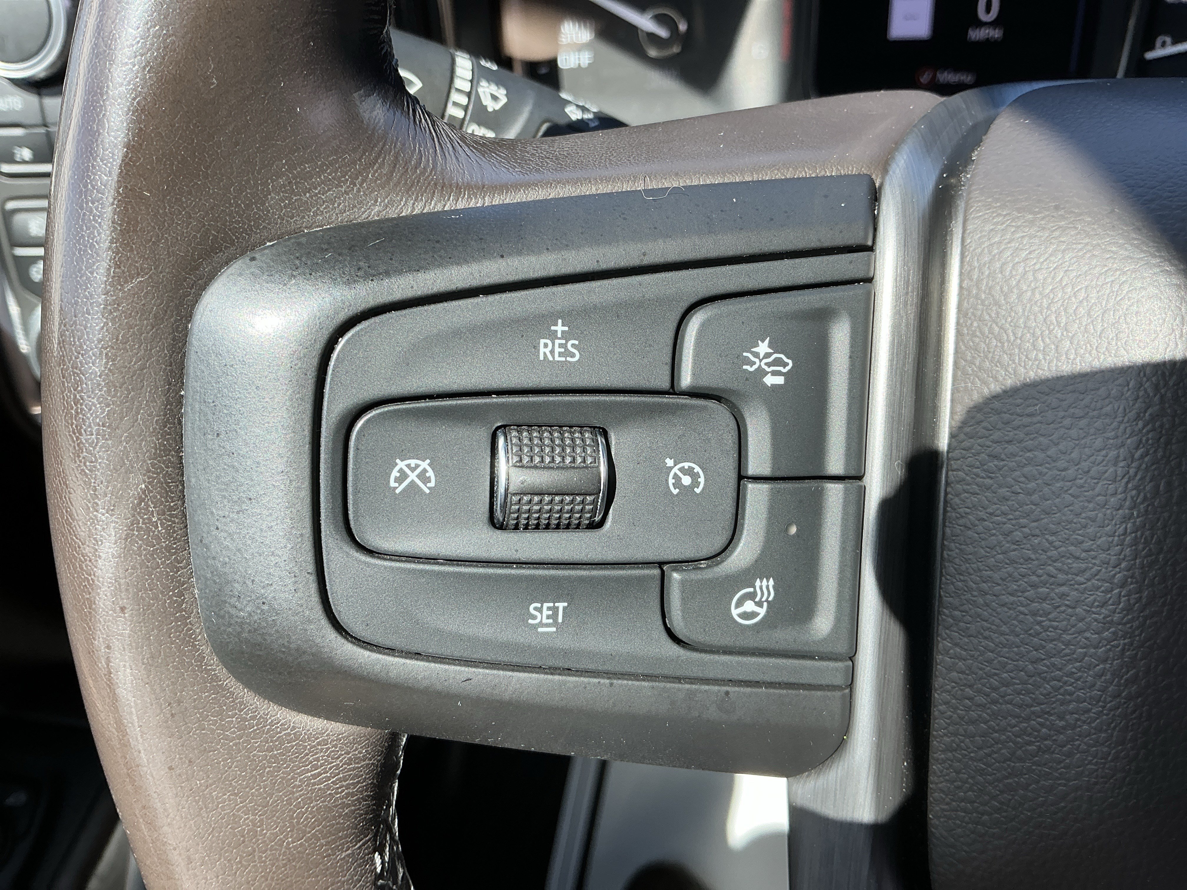Used 2020 GMC Sierra 1500 Denali w/ Technology Package AWD/4WD image 4