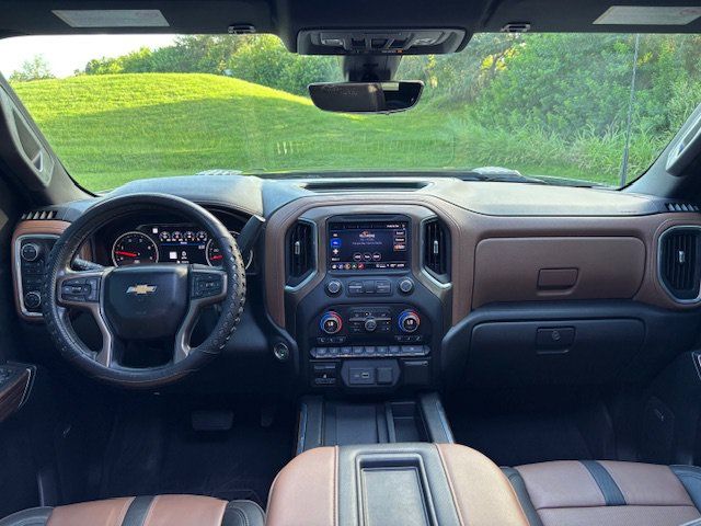 Used 2021 Chevrolet Silverado 2500 High Country AWD/4WD image 17