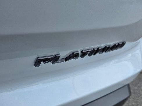 New 2026 Nissan Pathfinder Platinum FWD image 10