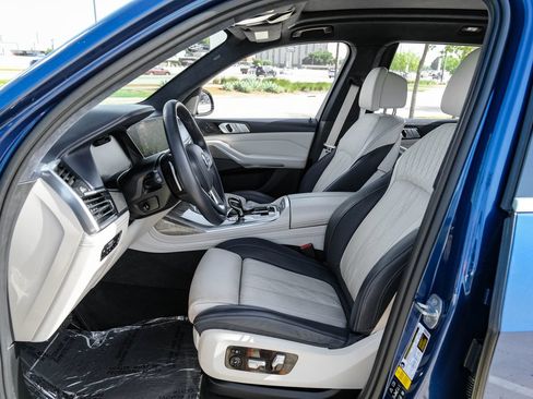 Used 2019 BMW X7 xDrive40i w/ Dynamic Handling Package AWD/4WD image 4