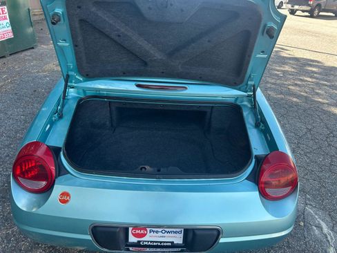 Used 2002 Ford Thunderbird RWD image 16