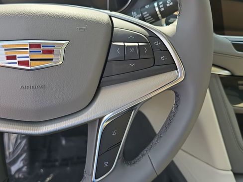 Used 2025 Cadillac XT5 Premium Luxury w/ LPO, Floor Liner Package AWD/4WD image 17