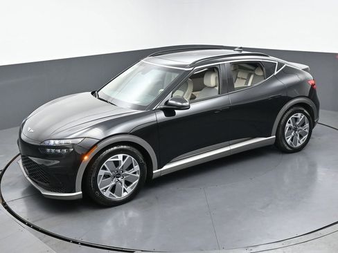 Used 2024 Genesis GV60 RWD image 46