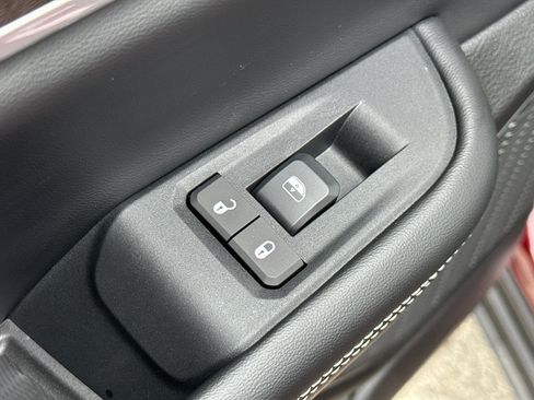 New 2025 Jeep Grand Cherokee L Limited w/ Black Appearance Package AWD/4WD image 31
