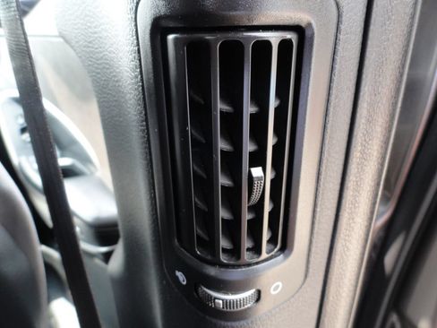 Used 2015 Hyundai Santa Fe Sport FWD image 24