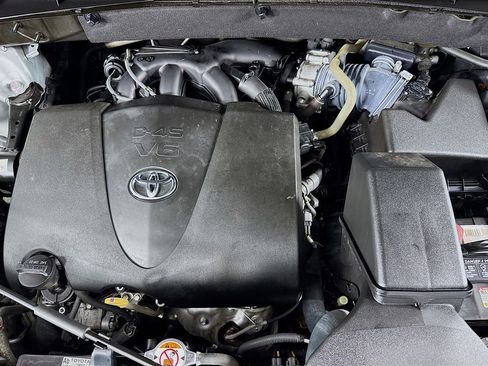 Used 2018 Toyota Highlander XLE image 43