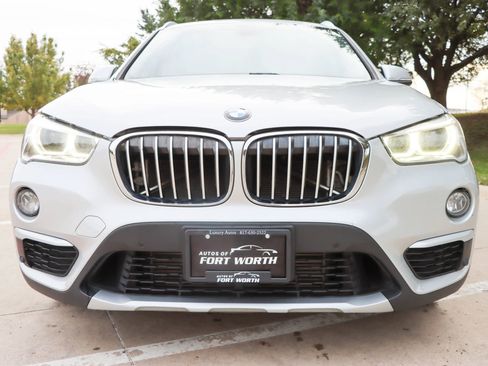 Used 2017 BMW X1 xDrive28i image 2