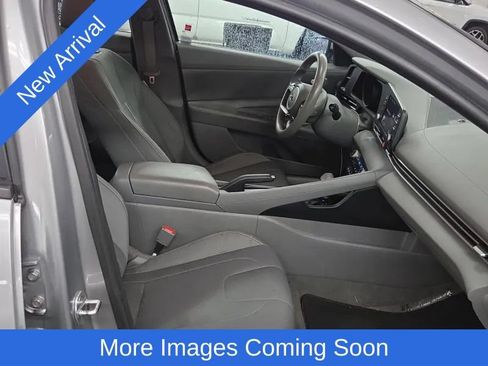 Used 2021 Hyundai Elantra SEL FWD image 17