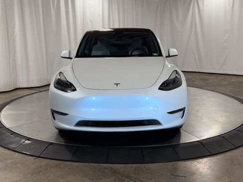 Used 2023 Tesla Model Y Long Range image 4