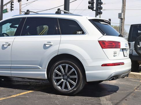 Used 2018 Audi Q7 3.0T Prestige w/ Prestige Package AWD/4WD image 12