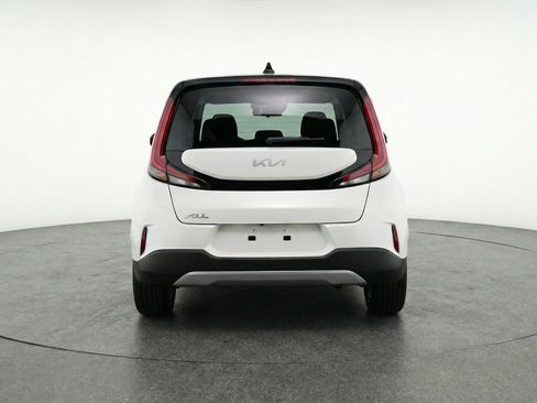 Used 2025 Kia Soul LX w/ LX Technology Package FWD image 7