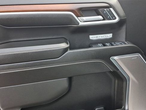 Used 2024 GMC Sierra 1500 Denali image 17