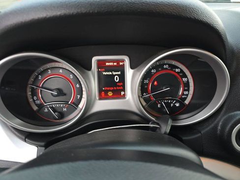 Used 2020 Dodge Journey SE w/ SE Popular Equipment Group image 8