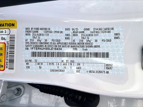 Used 2025 Ford Ranger Lariat w/ Chrome Accent Package image 31