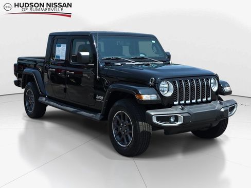 Used 2023 Jeep Gladiator Overland AWD/4WD image 1