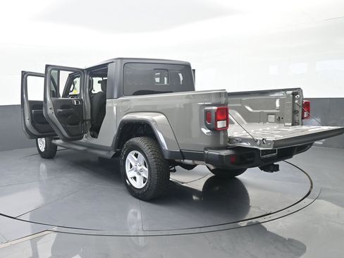 Used 2022 Jeep Gladiator Sport AWD/4WD image 70