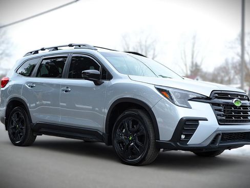 Used 2024 Subaru Ascent Onyx Edition Limited w/ Popular Package Onyx image 3