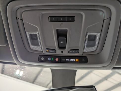 Used 2020 Chevrolet Silverado 2500 LT w/ Convenience Package image 26