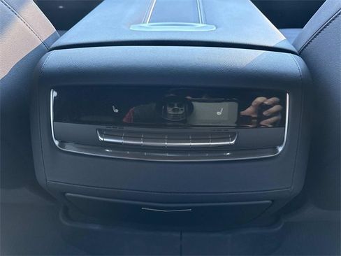 Used 2025 Cadillac Escalade Premium Luxury w/ Touring Package image 18