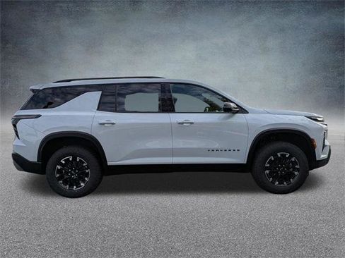 New 2026 Chevrolet Traverse Z71 w/ Driver Confidence Package image 3