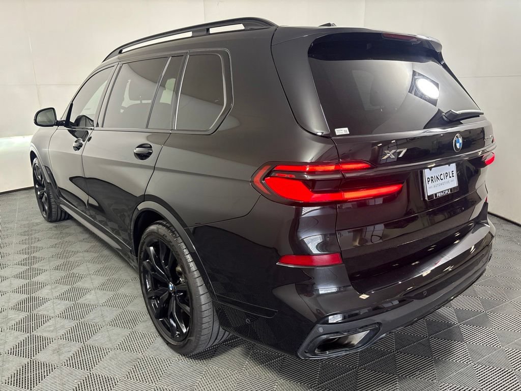Certified 2026 BMW X7 xDrive40i w/ M Sport Package AWD/4WD image 7