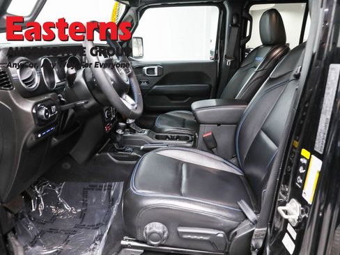 Used 2023 Jeep Wrangler Unlimited Rubicon 4xe image 14