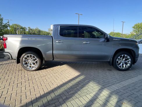 Used 2020 Chevrolet Silverado 1500 High Country w/ Technology Package AWD/4WD image 6