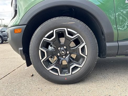 New 2025 Ford Bronco Sport Outer Banks image 9