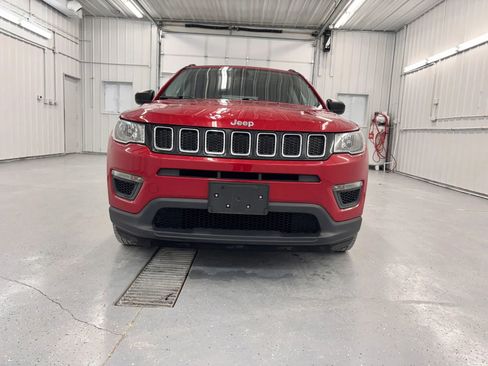 Used 2018 Jeep Compass Sport w/ Cold Weather Group FWD image 15