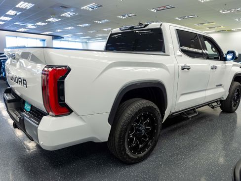 Used 2023 Toyota Tundra Limited AWD/4WD image 5