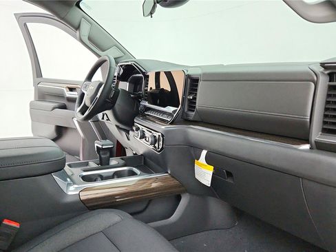 Used 2023 Chevrolet Silverado 1500 LT AWD/4WD image 51