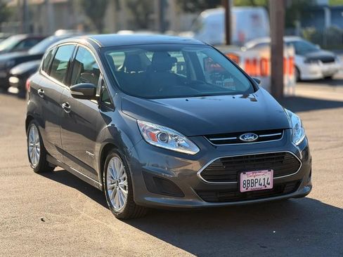 Used 2017 Ford C-MAX SE w/ Equipment Group 201A FWD image 2