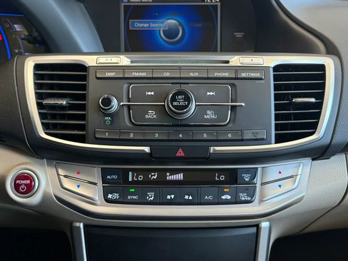 Used 2015 Honda Accord Hybrid Sedan image 15