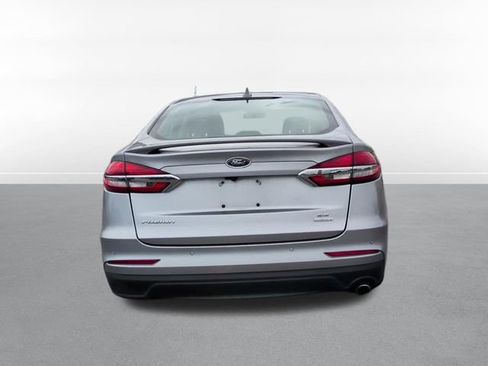 Used 2020 Ford Fusion SE w/ Equipment Group 151A FWD image 7