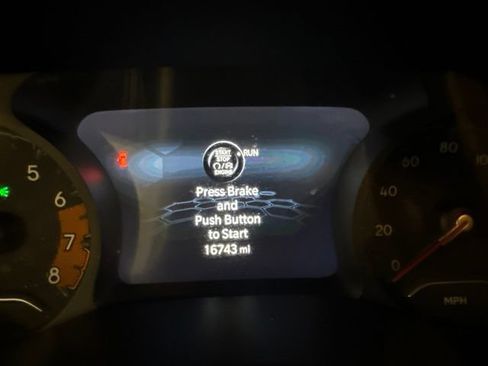 Used 2024 Jeep Compass Latitude AWD/4WD image 11