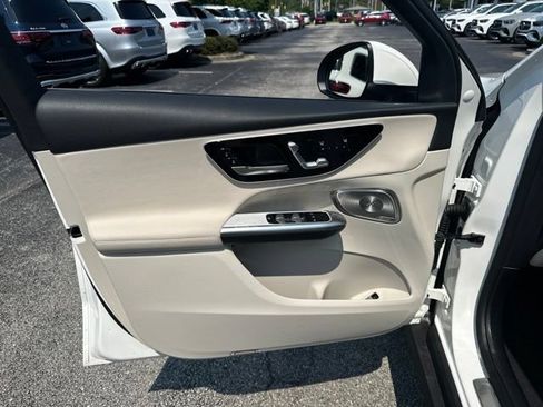 Used 2026 Mercedes-Benz GLC 300 4MATIC image 23