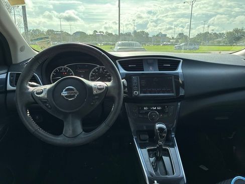 Used 2019 Nissan Sentra SR FWD image 20