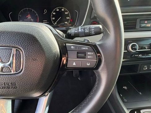 Used 2024 Honda Pilot Touring image 16