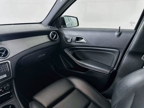 Certified 2020 Mercedes-Benz GLA 250 image 23