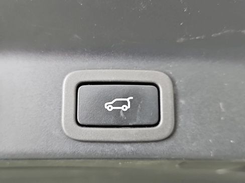 Used 2020 Jaguar F-PACE Premium AWD/4WD image 13