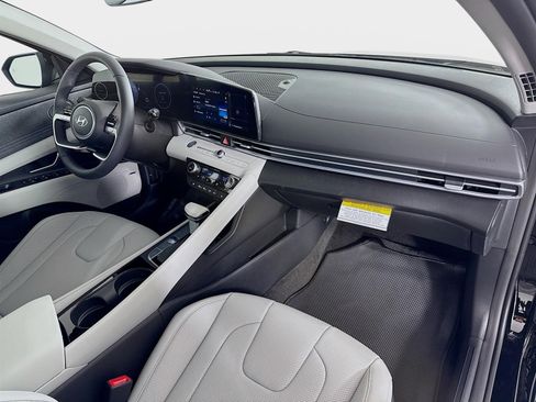 New 2026 Hyundai Elantra Limited FWD image 30
