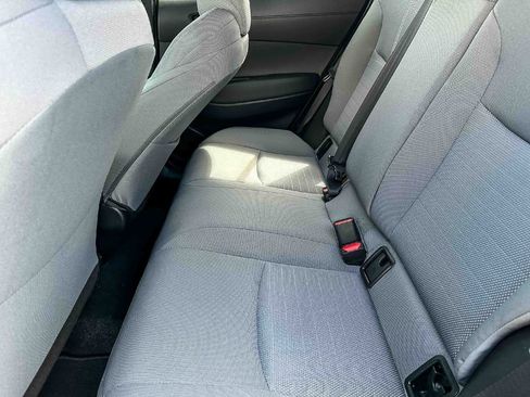 Used 2024 Toyota Corolla Cross SE image 18