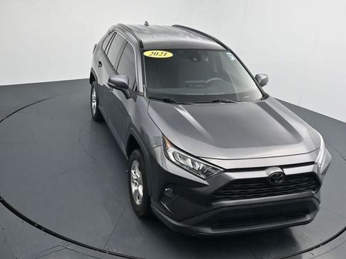 Used 2021 Toyota RAV4 XLE AWD/4WD image 20