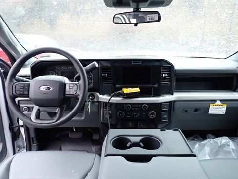 New 2025 Ford F350 XL w/ XL Chrome Package image 16