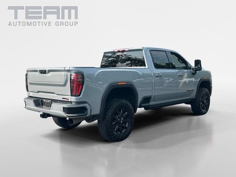 Used 2024 GMC Sierra 2500 AT4 w/ AT4 Premium Plus Package AWD/4WD image 7