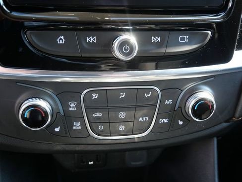 Used 2020 Chevrolet Traverse LT w/ LPO, Blackout Package image 29