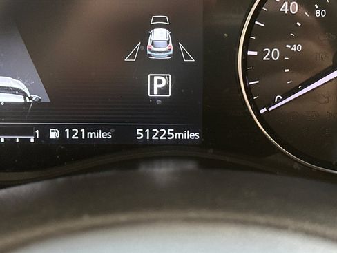 Used 2022 Nissan Kicks SV w/ Interior Electronics Package FWD image 24