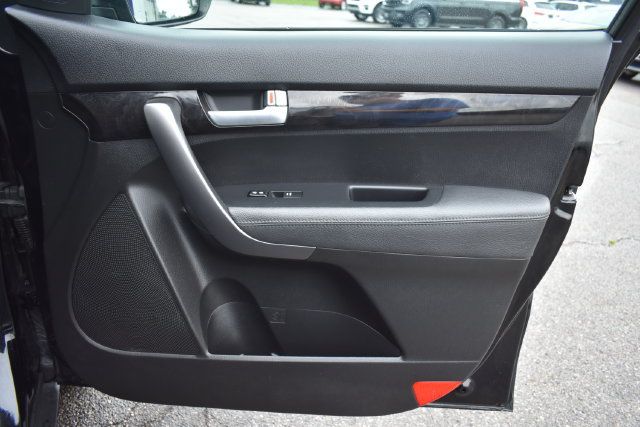 Used 2015 Kia Sorento EX AWD/4WD image 38